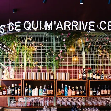 Paroles Paroles Holidays アパート